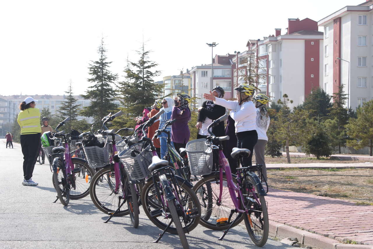 Türkiye’nin bisiklet şehri Konya’da kadınlara özgürlük getiren eğitim 6